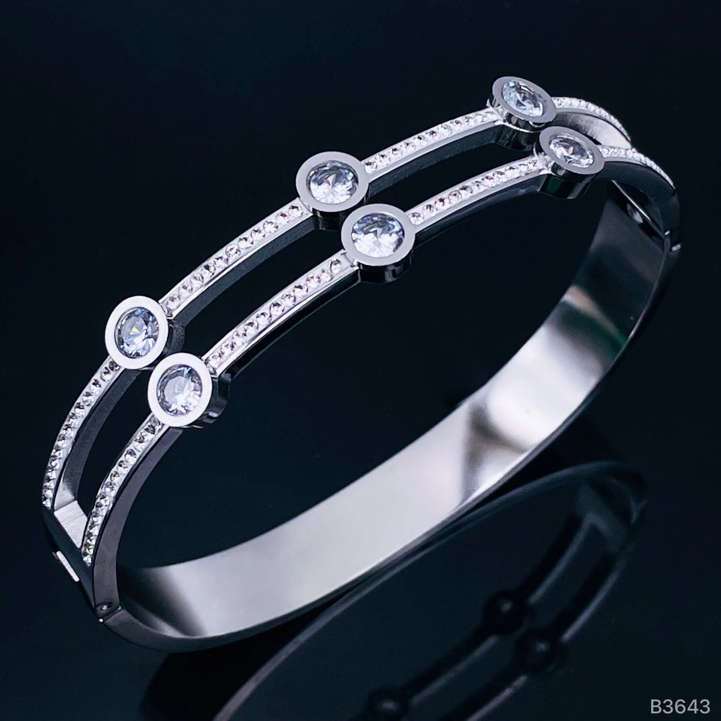 Solitaire Eternity Silver SS Openable Kada Bracelet